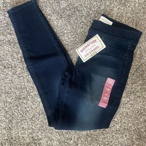 Levi's Women's Deep Indigo Skinny Jeans